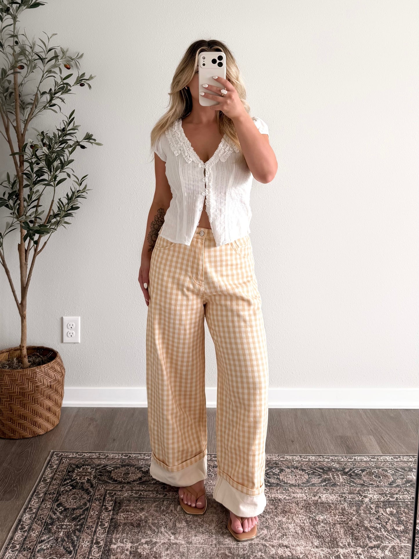 Lacewood Ruffle Top / White