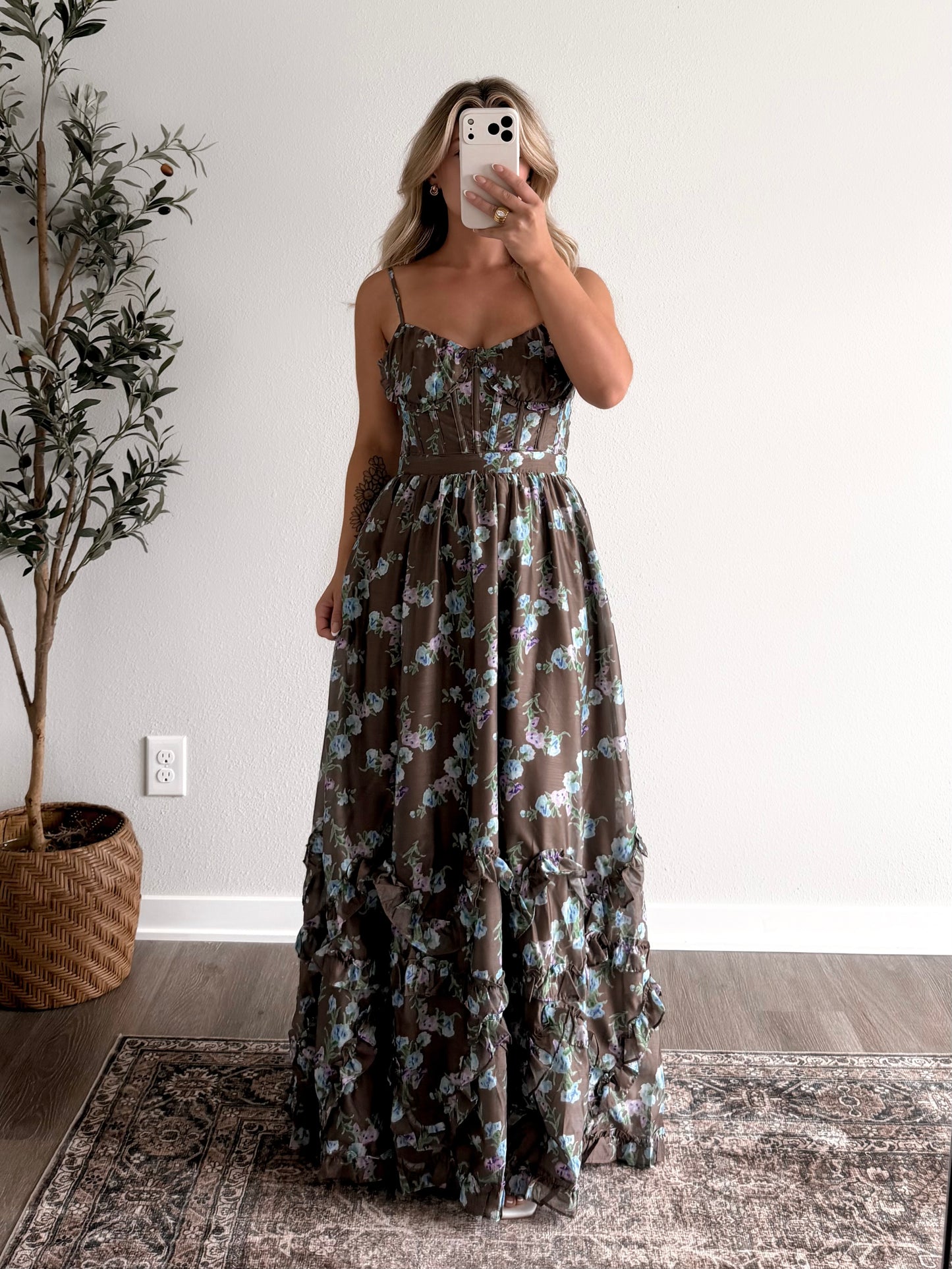 Daphne Floral Maxi Dress