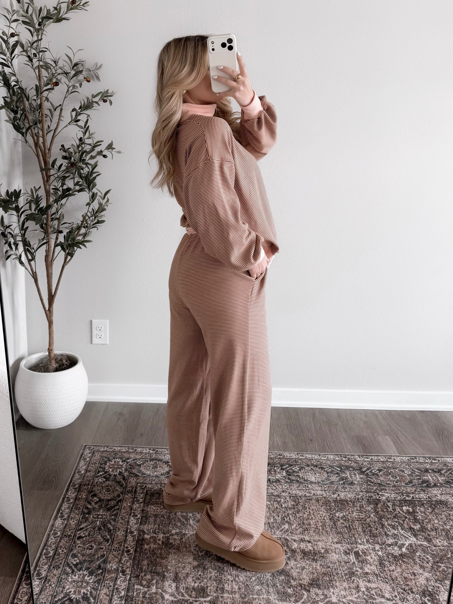 Strawberry Milk Lounge Set (Tall Friendly)