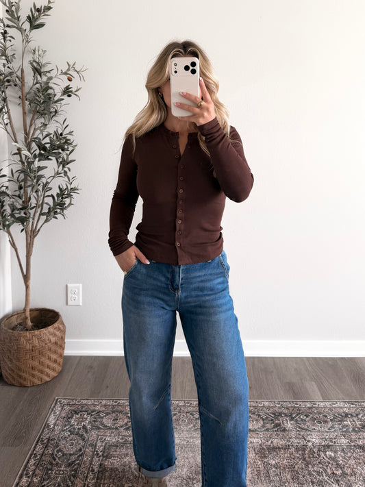 Simple Button Top / Brown