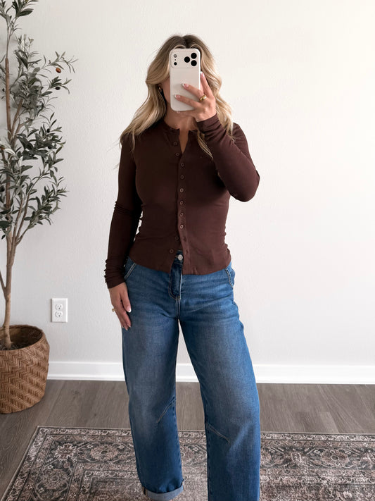 Simple Button Top / Brown
