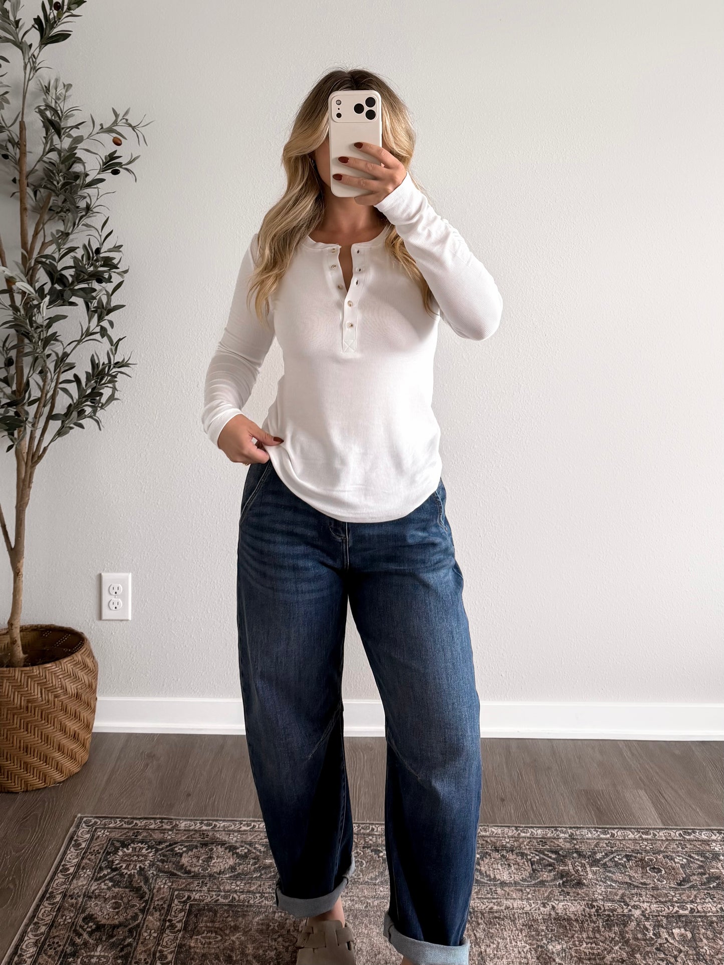 Classic Ribbed Henley / White