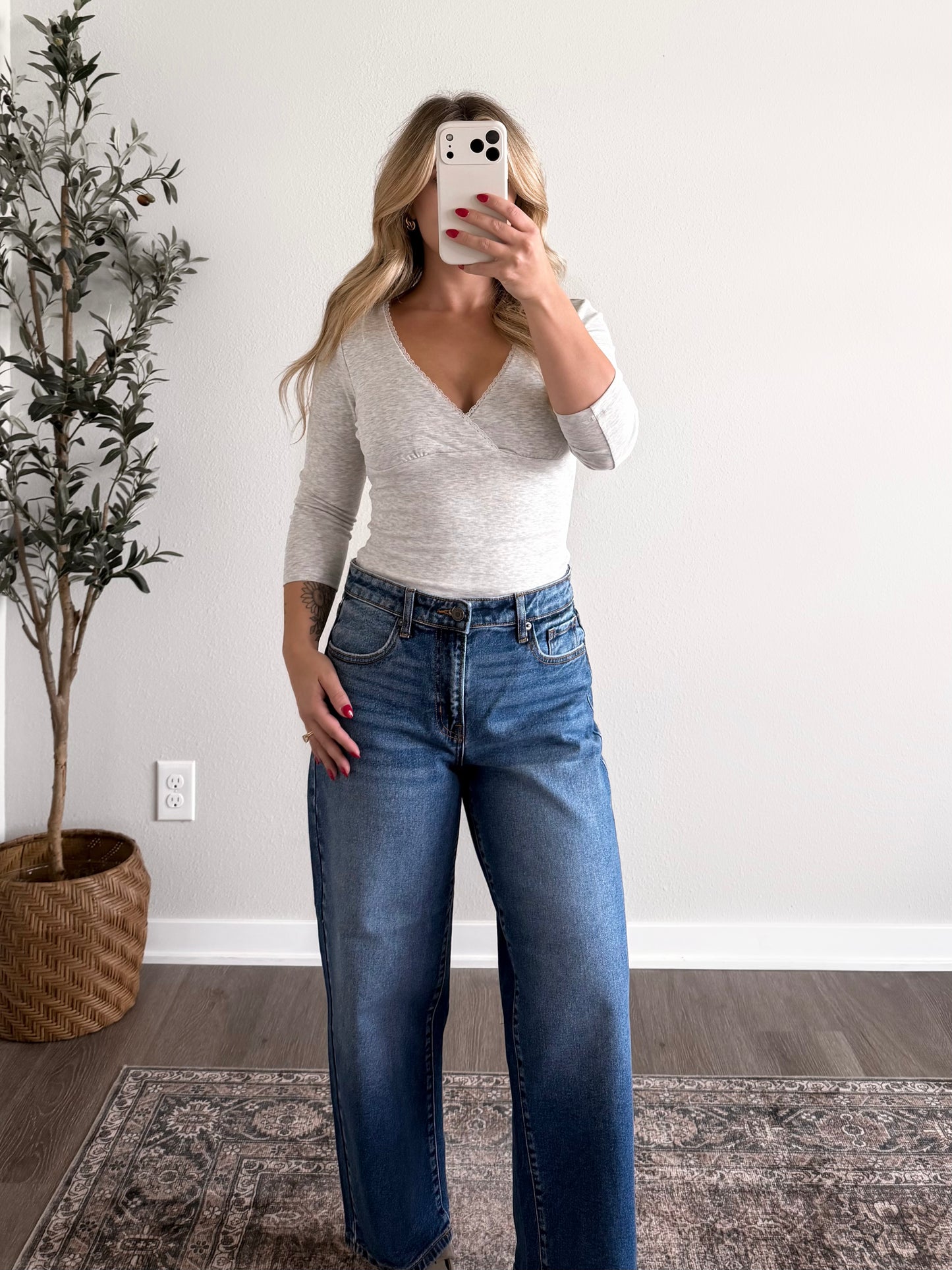 Corinne Lace Trim basic