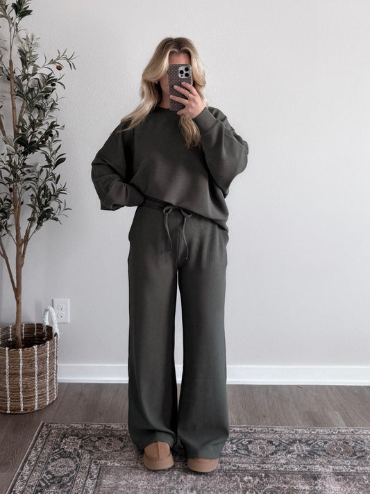 Retreat Ribbed Long Sleeve Lounge Set / Olive (PREORDER - EST SHIP  10.7)