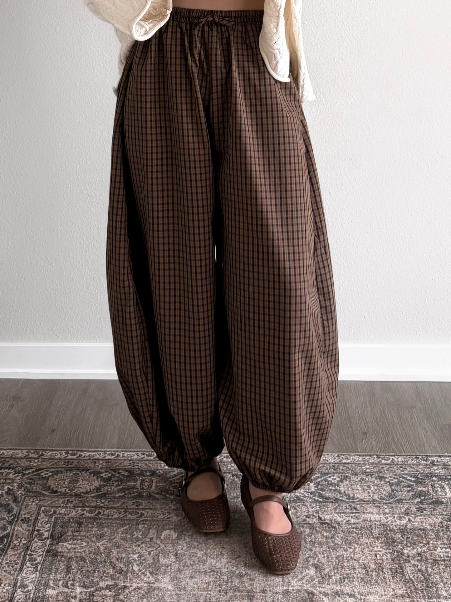 Brownstone Plaid Balloon Pant